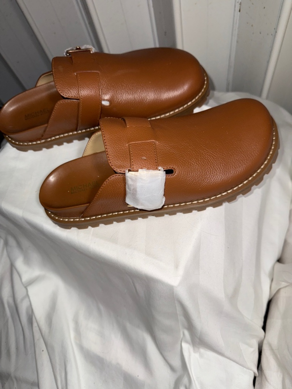 NWOT - Micheal Kors Easton Leather Clogs in the Luggage Color. Size: 8.5 - Picture 3 of 5